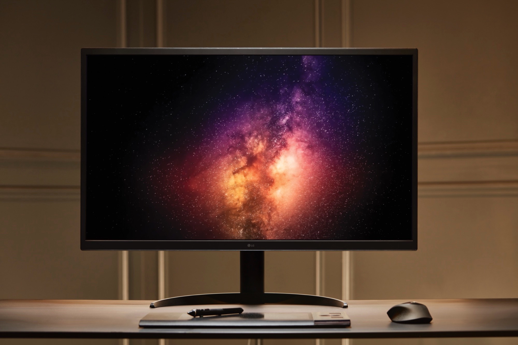 LG ra mắt màn hình UltraFine Display OLED Pro Monitor 32-inch 4K cho Mac