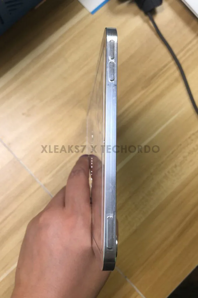 Lộ ảnh vỏ iPad Mini 6 cho thấy viền màn hình mỏng, nút nguồn tích hợp Touch ID