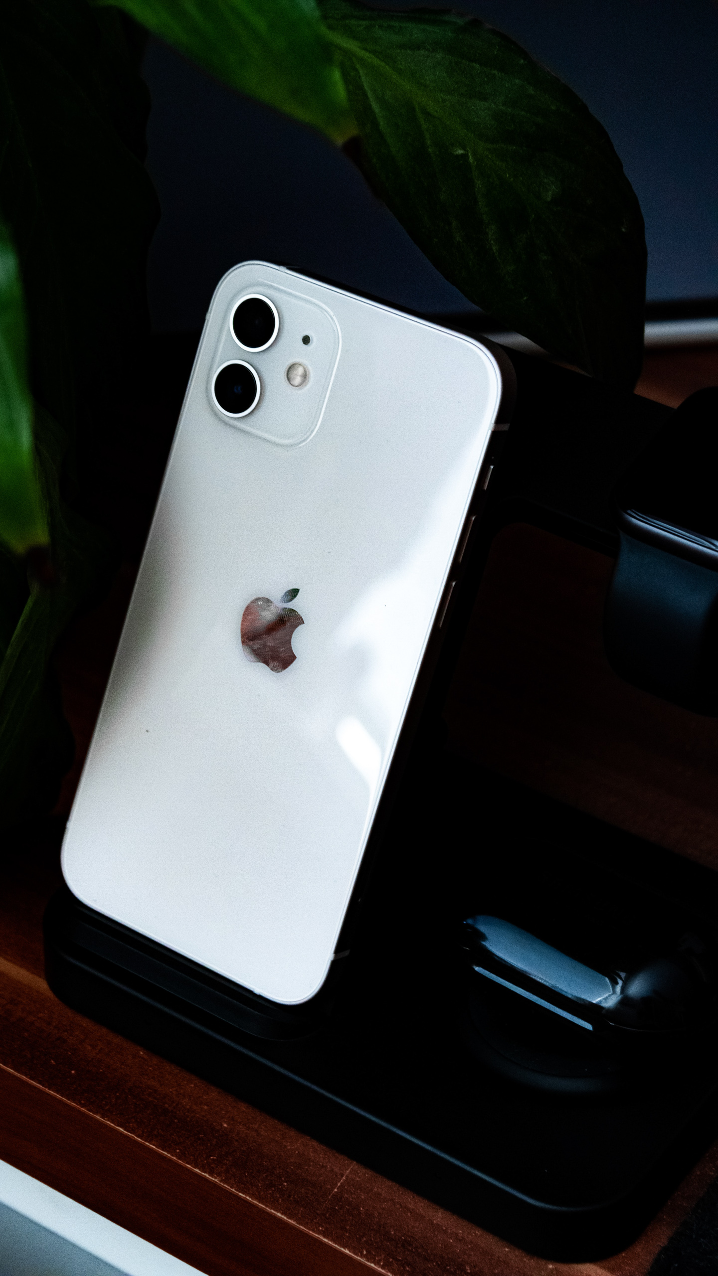 Apple xác nhận một vài iPhone 12 và iPhone 12 Pro gặp lỗi phần cứng