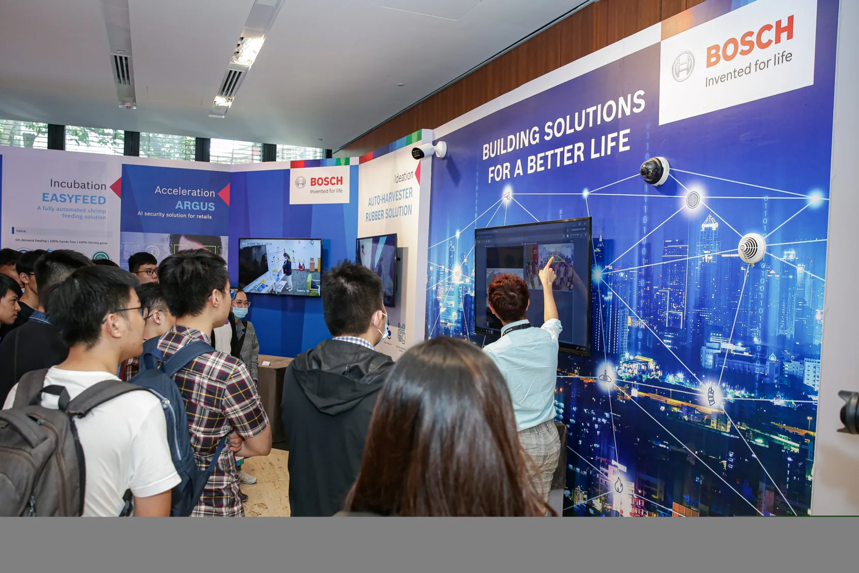 Nơi người trẻ đưa ý tưởng vì một Việt Nam xanh - sạch và bền vững hơn