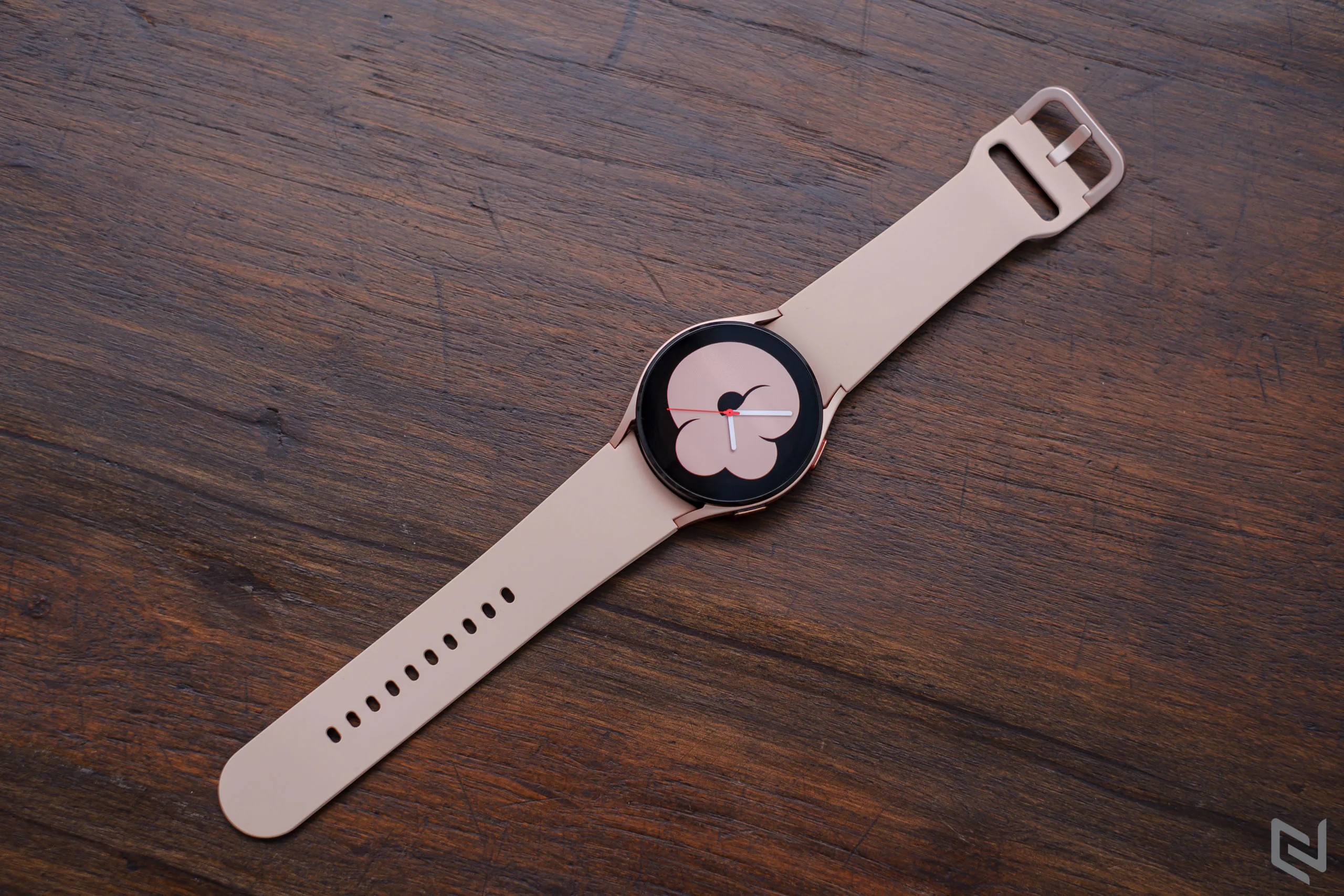 Mở hộp Galaxy Watch4: Nền tảng mới tối ưu cho mọi trải nghiệm