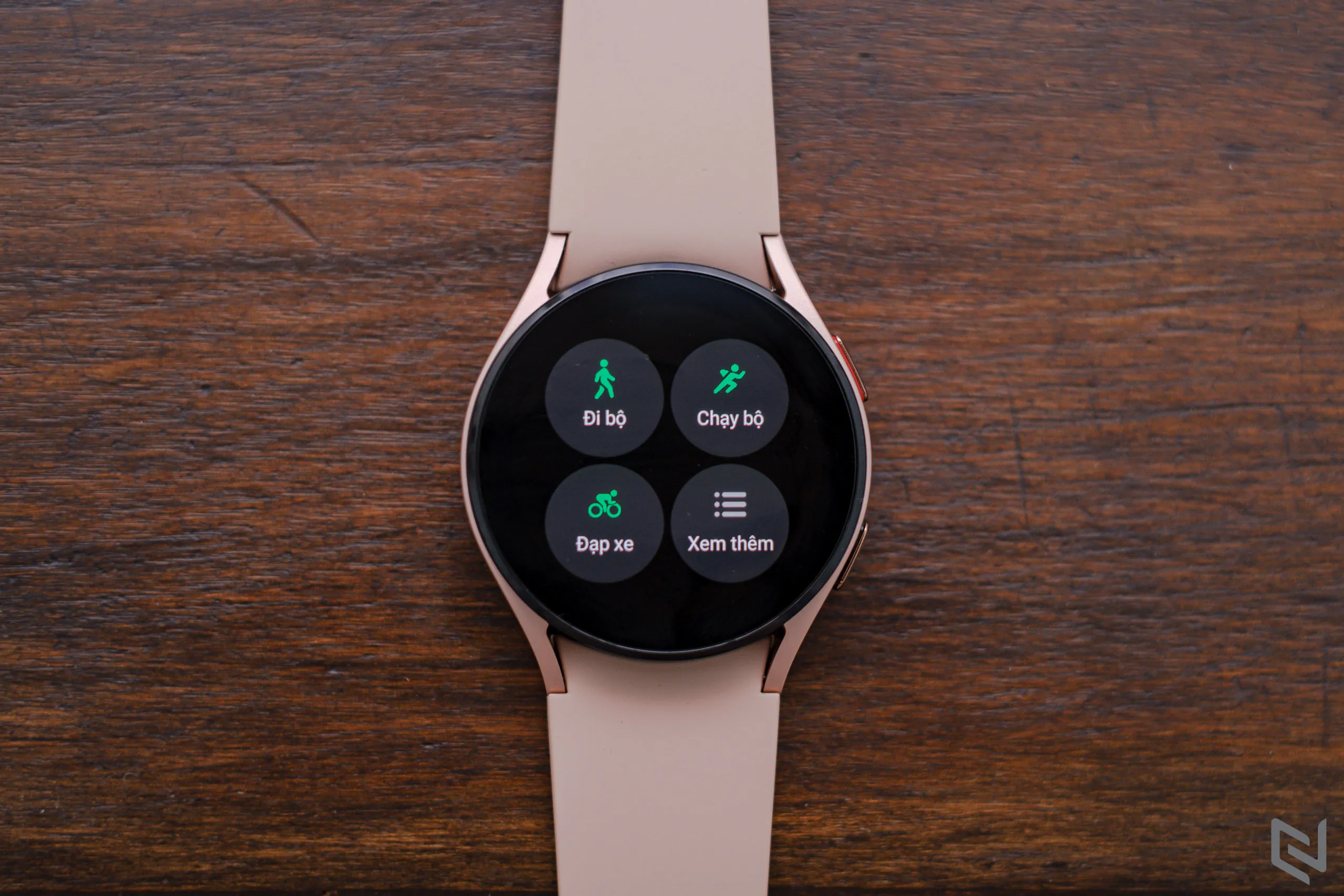 Mở hộp Galaxy Watch4: Nền tảng mới tối ưu cho mọi trải nghiệm