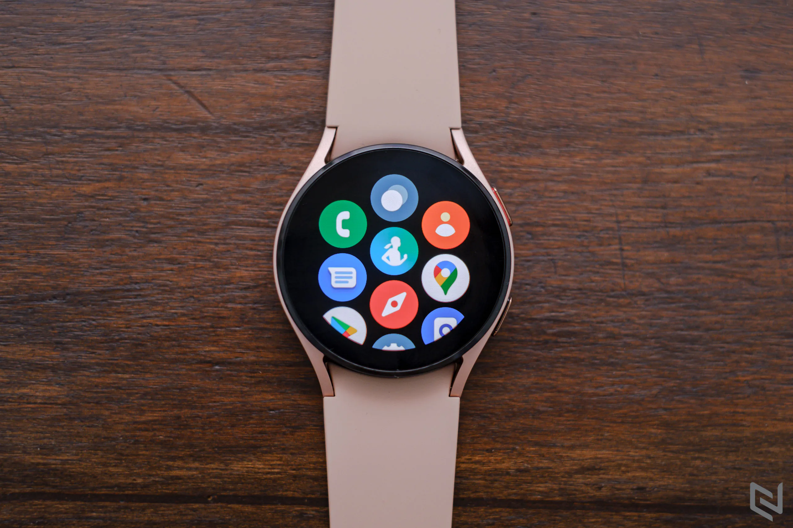 Mở hộp Galaxy Watch4: Nền tảng mới tối ưu cho mọi trải nghiệm