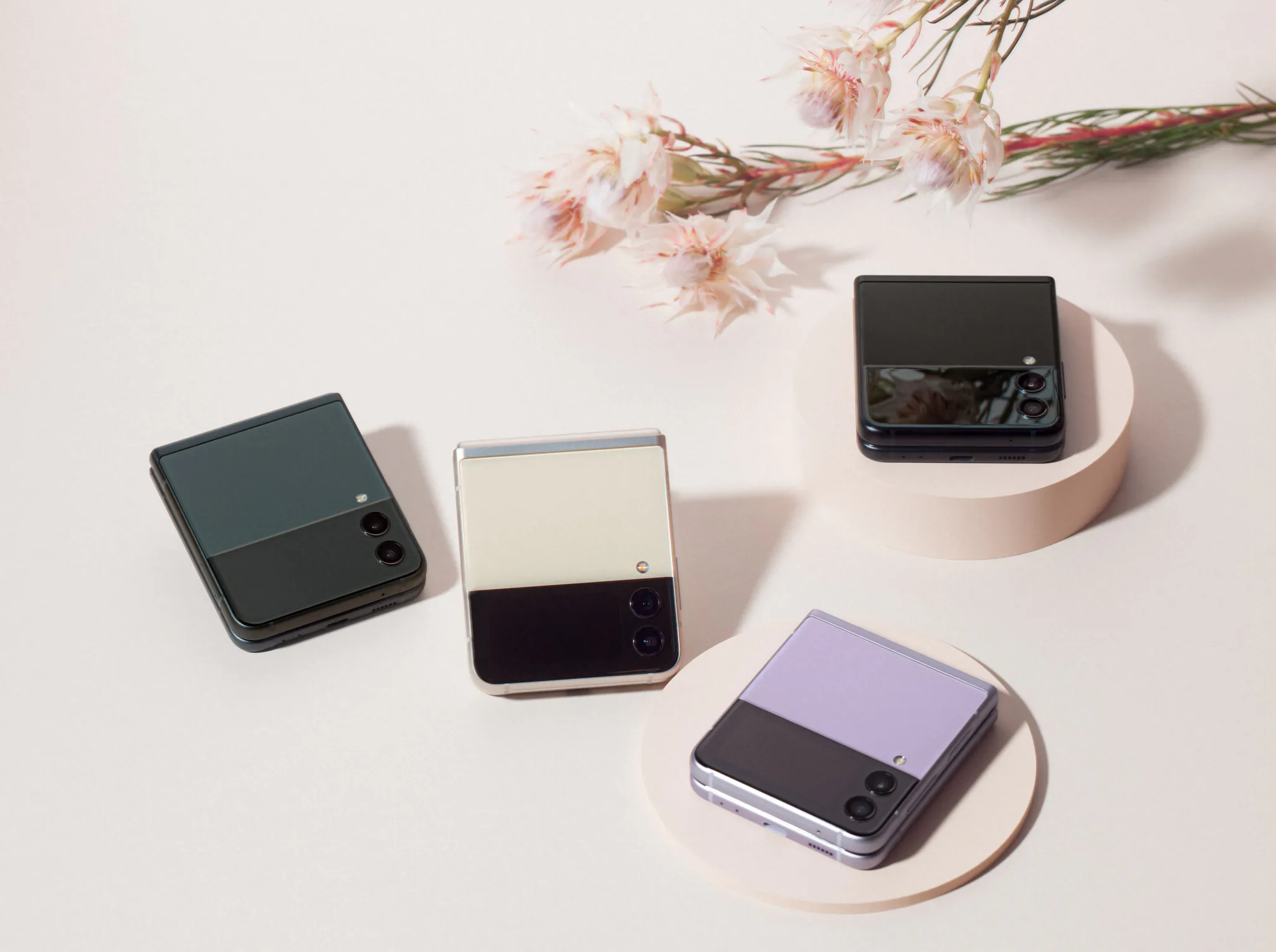 Tạp chí TIME vinh danh Galaxy Z Flip3 trong danh sách “The Best Inventions of 2021”