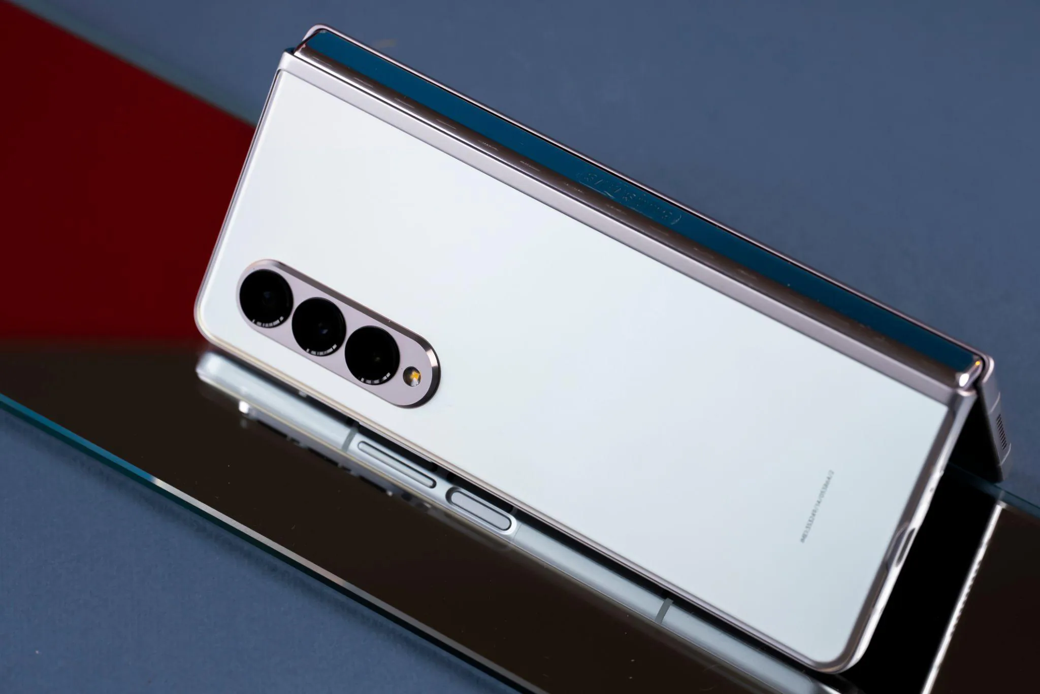 Galaxy Z Fold3 và Z Flip3 đã có giá bán chính thức tại Việt Nam. Đặt hàng tại Di Động Việt nhận quà tặng đến 6 triệu