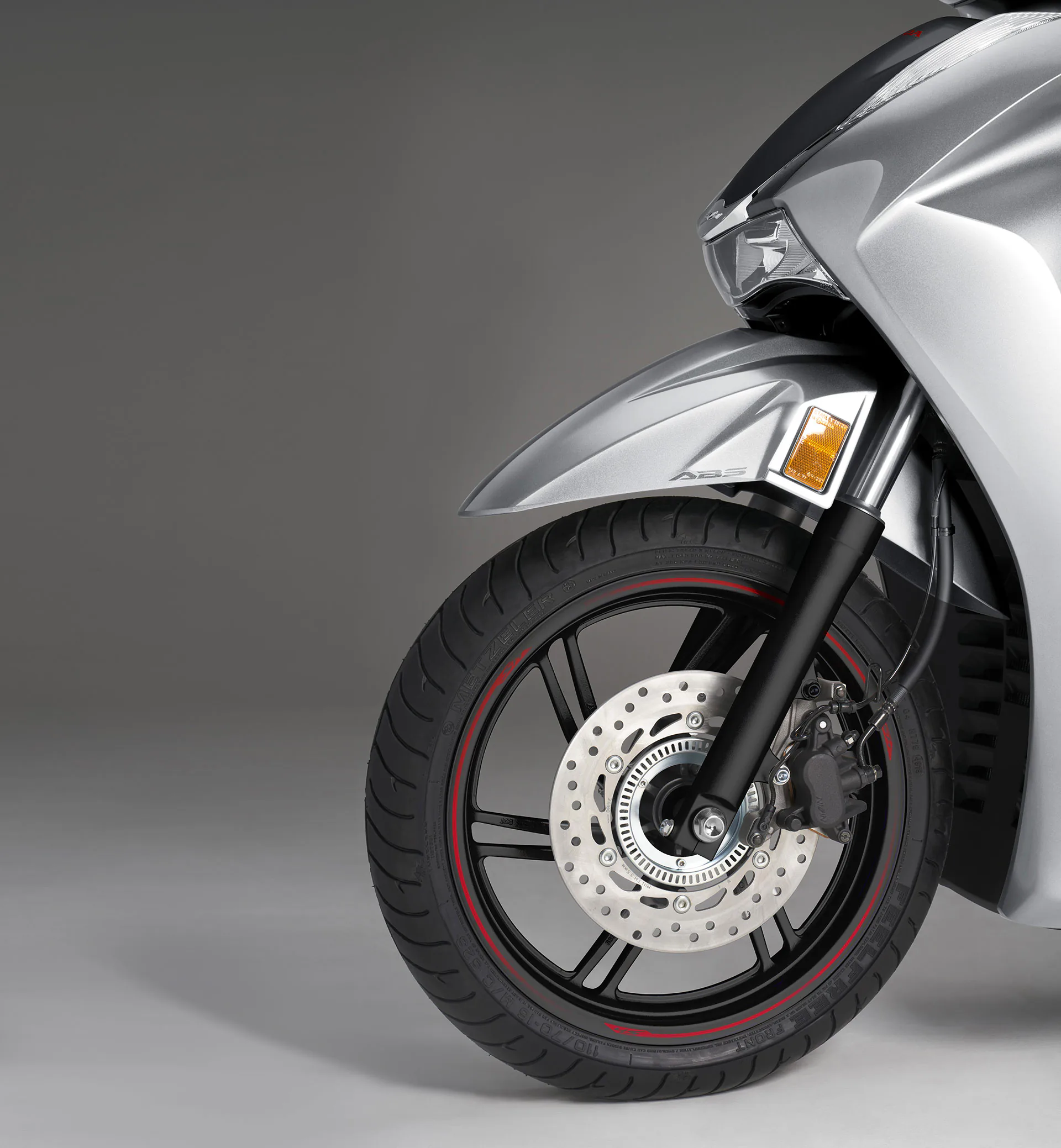 Honda SH350i hoàn toàn mới ra mắt tại Việt Nam, giá từ 146 triệu