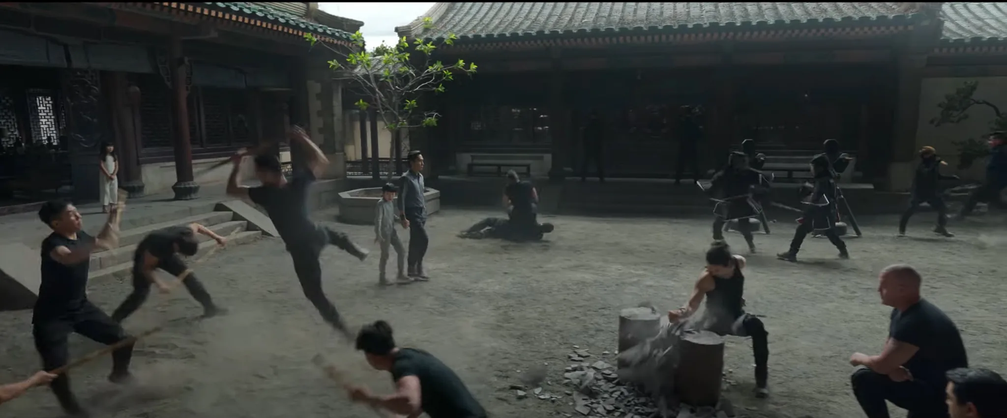 Marvel tung trailer Shang-Chi & The Legend of the Ten Rings mới, hứa hẹn màn võ thuật cực đã mắt cùng sự nguy hiểm của kẻ phản diện