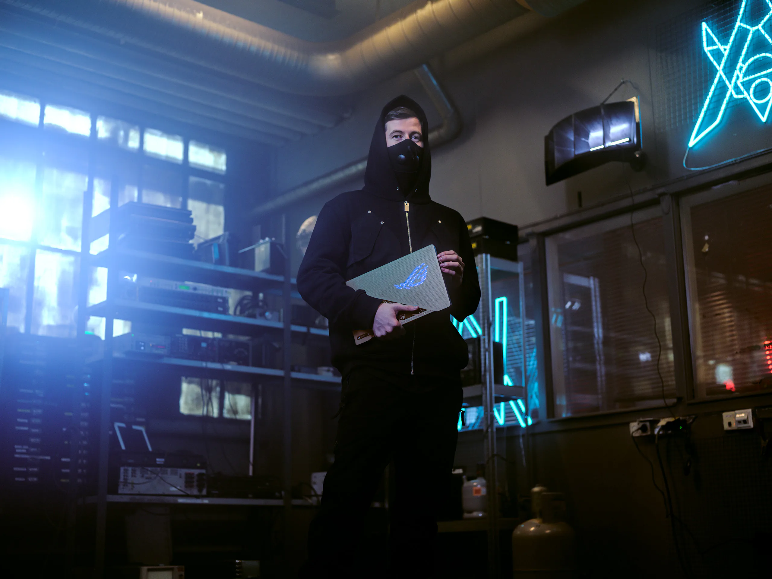 Trên tay laptop chơi game ASUS ROG Zephyrus G14 Alan Walker Edition: Vẻ ngoài cool ngầu, hiệu năng mạnh mẽ với kích thước nhỏ gọn