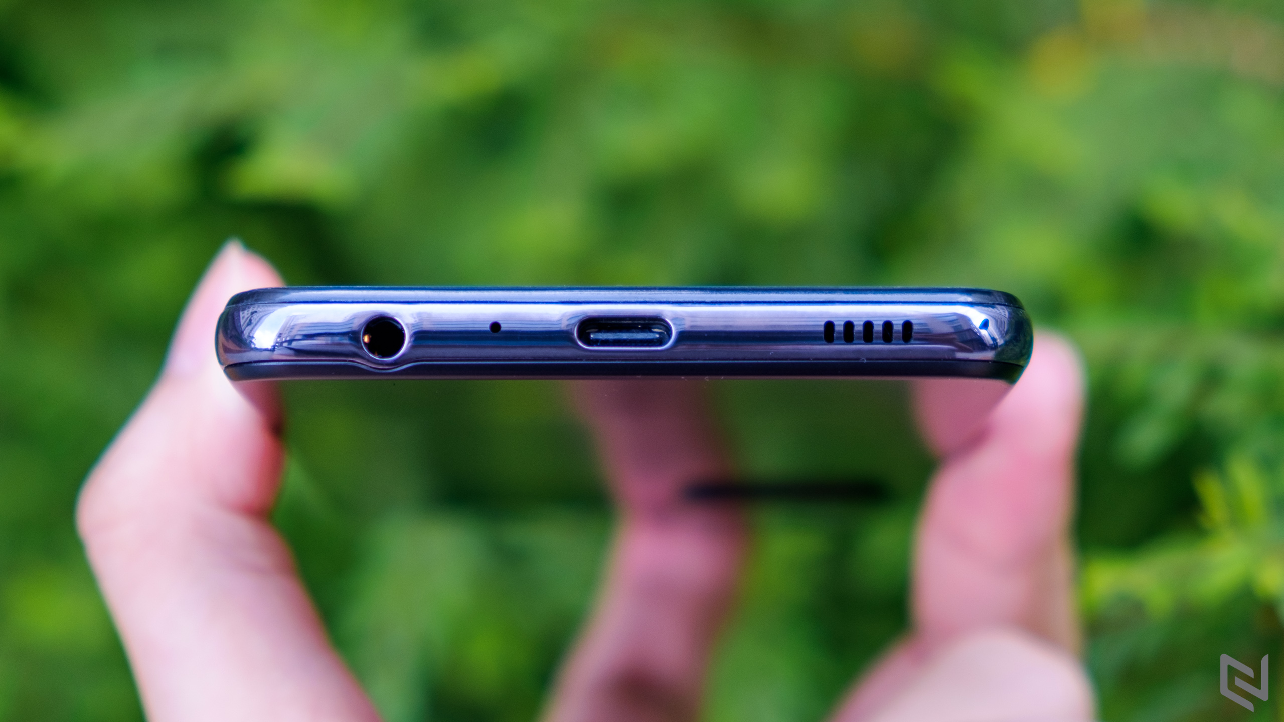 Trên tay Samsung Galaxy A52s 5G: Thiết kế cao cấp, cụm camera chuyên nghiệp cùng kết nối 5G