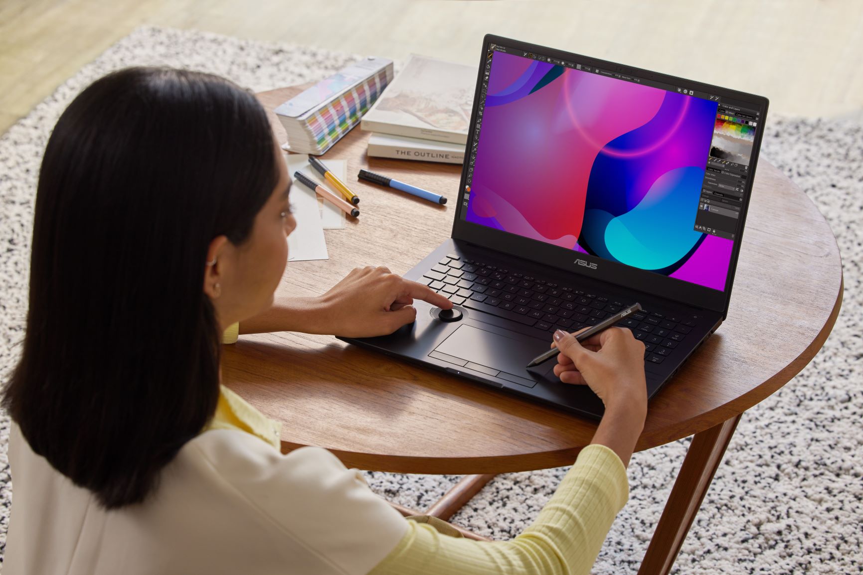 ASUS trình diễn dải sản phẩm toàn diện dùng màn hình OLED chạy Windows 11 dành cho nhà sáng tạo nội dung