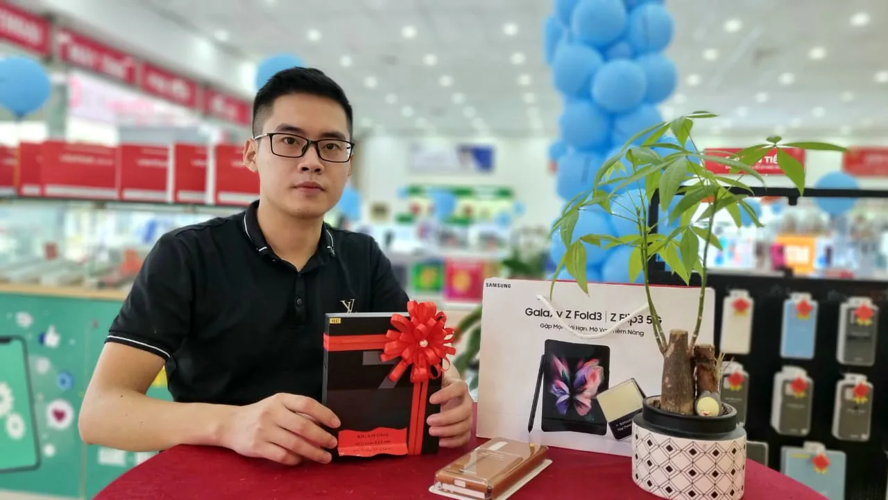 Bộ ảnh mở bán Galaxy Z Fold3 và Z Flip3 tại Việt Nam ngày 17/09