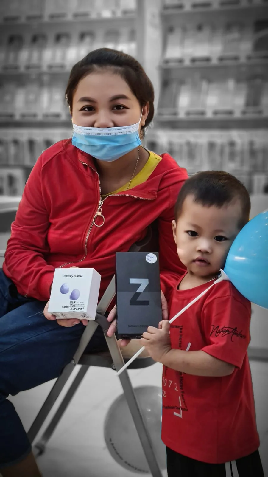 Bộ ảnh mở bán Galaxy Z Fold3 và Z Flip3 tại Việt Nam ngày 17/09