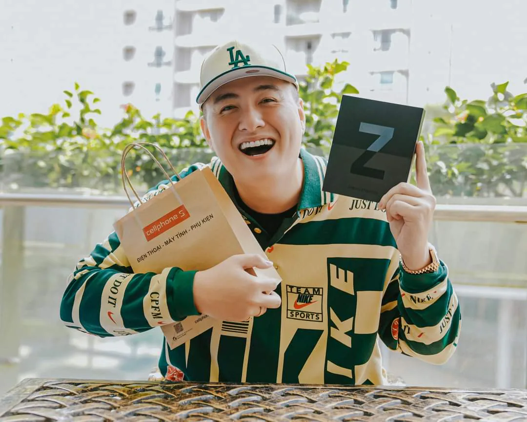 Bộ ảnh mở bán Galaxy Z Fold3 và Z Flip3 tại Việt Nam ngày 17/09