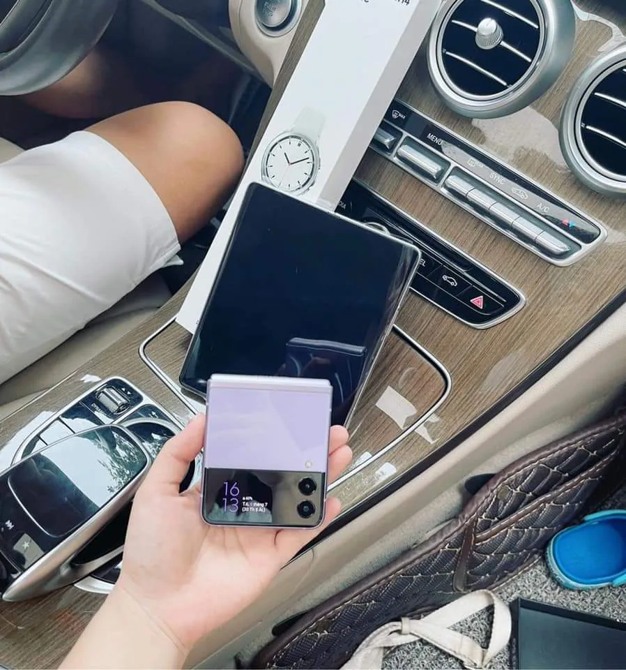 Bộ ảnh mở bán Galaxy Z Fold3 và Z Flip3 tại Việt Nam ngày 17/09