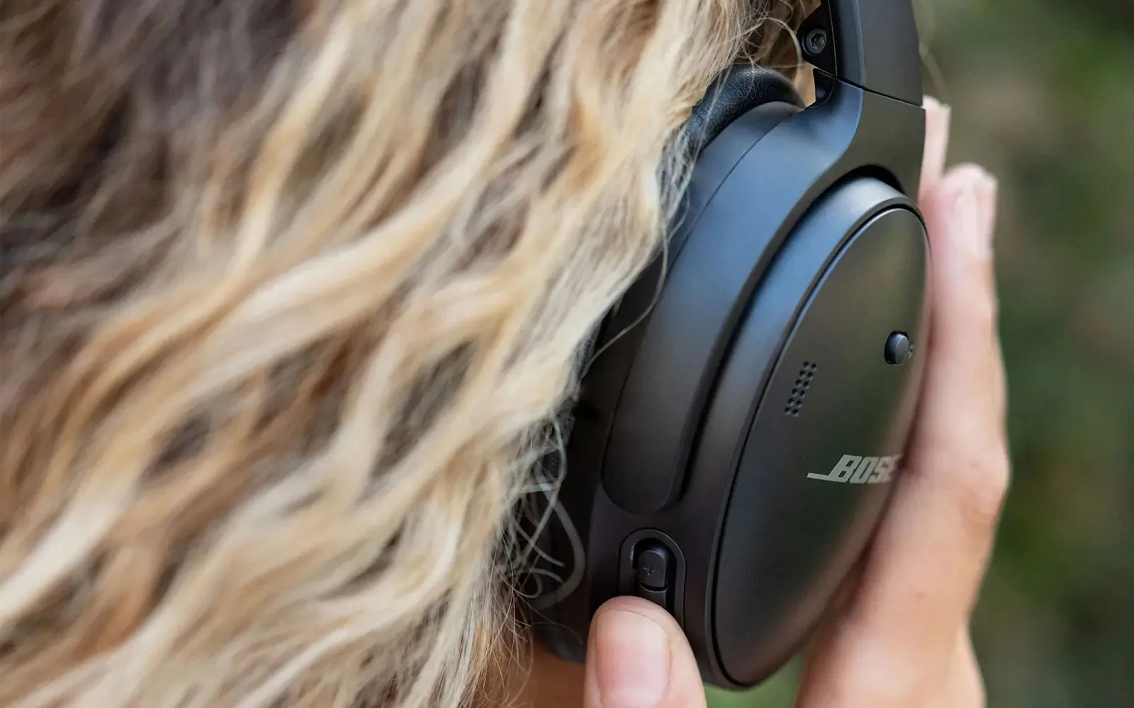 Bose ra mắt tai nghe QuietComfort 45 mới cải thiện âm thanh, có cổng USB-C và pin 24 tiếng