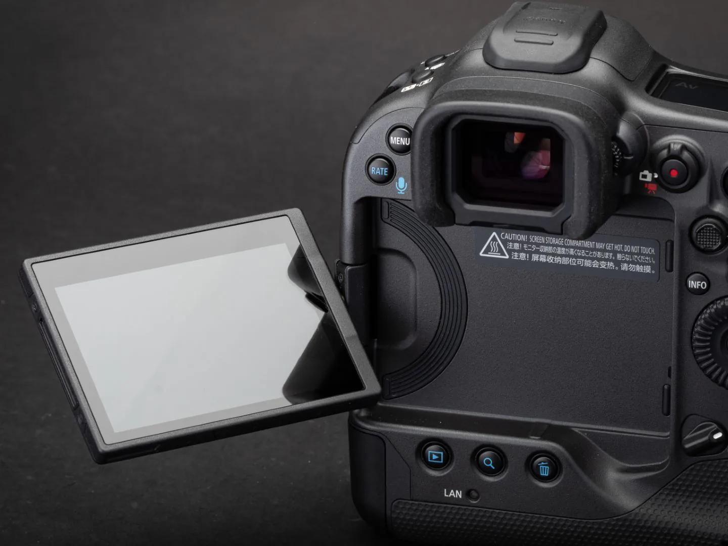 Canon EOS R3 chính thức ra mắt với thông số khủng, chụp nhanh 30fps cùng tính năng AF nâng cao