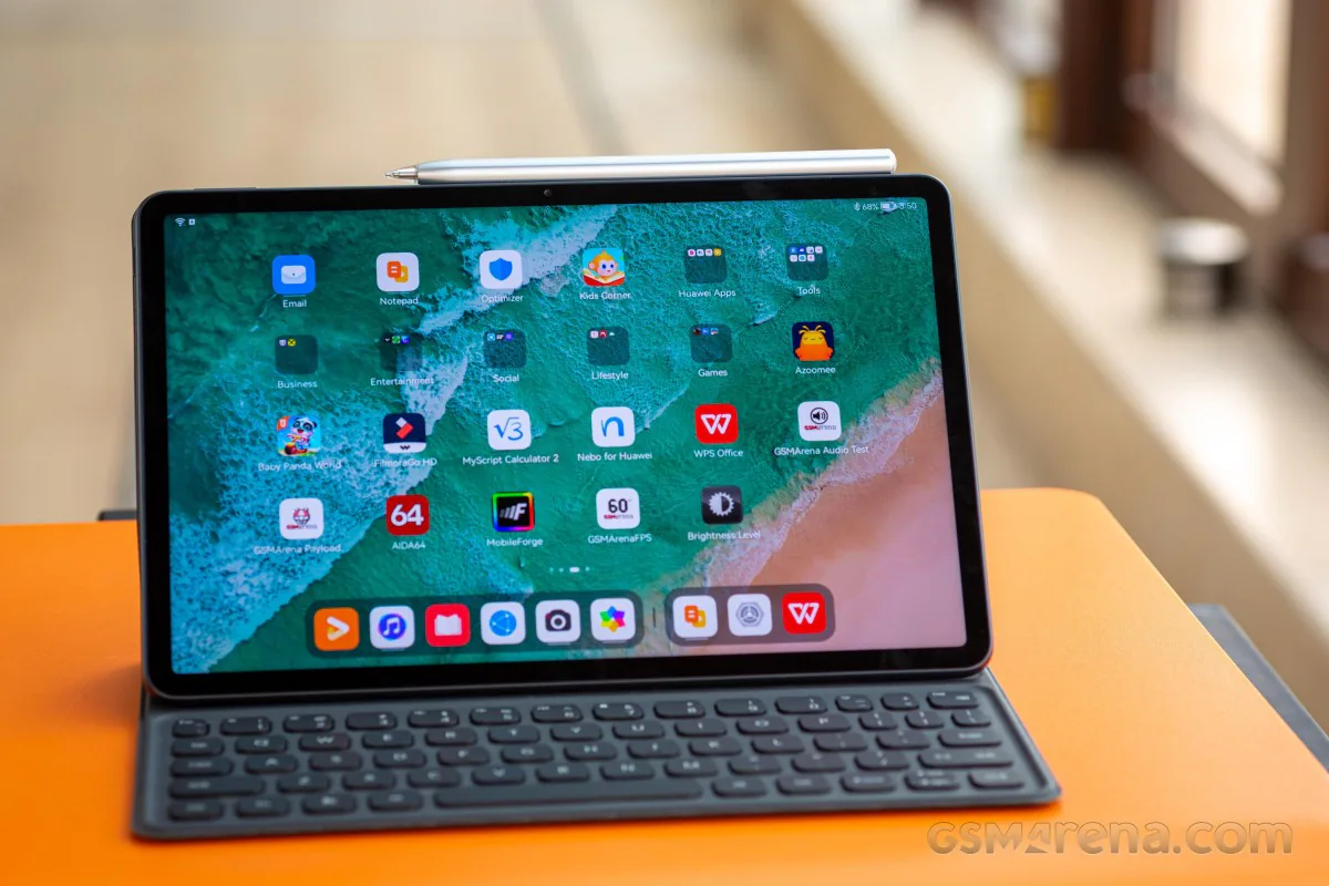 So sánh Huawei MatePad 11 với Samsung Galaxy Tab S7: Đâu là tablet Android làm việc và giải trí tốt nhất dịp cuối năm