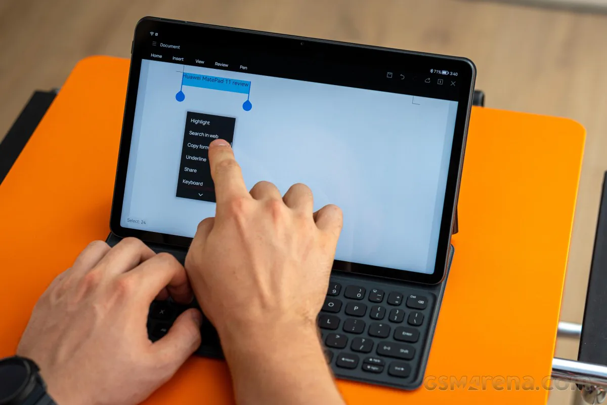 So sánh Huawei MatePad 11 với Samsung Galaxy Tab S7: Đâu là tablet Android làm việc và giải trí tốt nhất dịp cuối năm