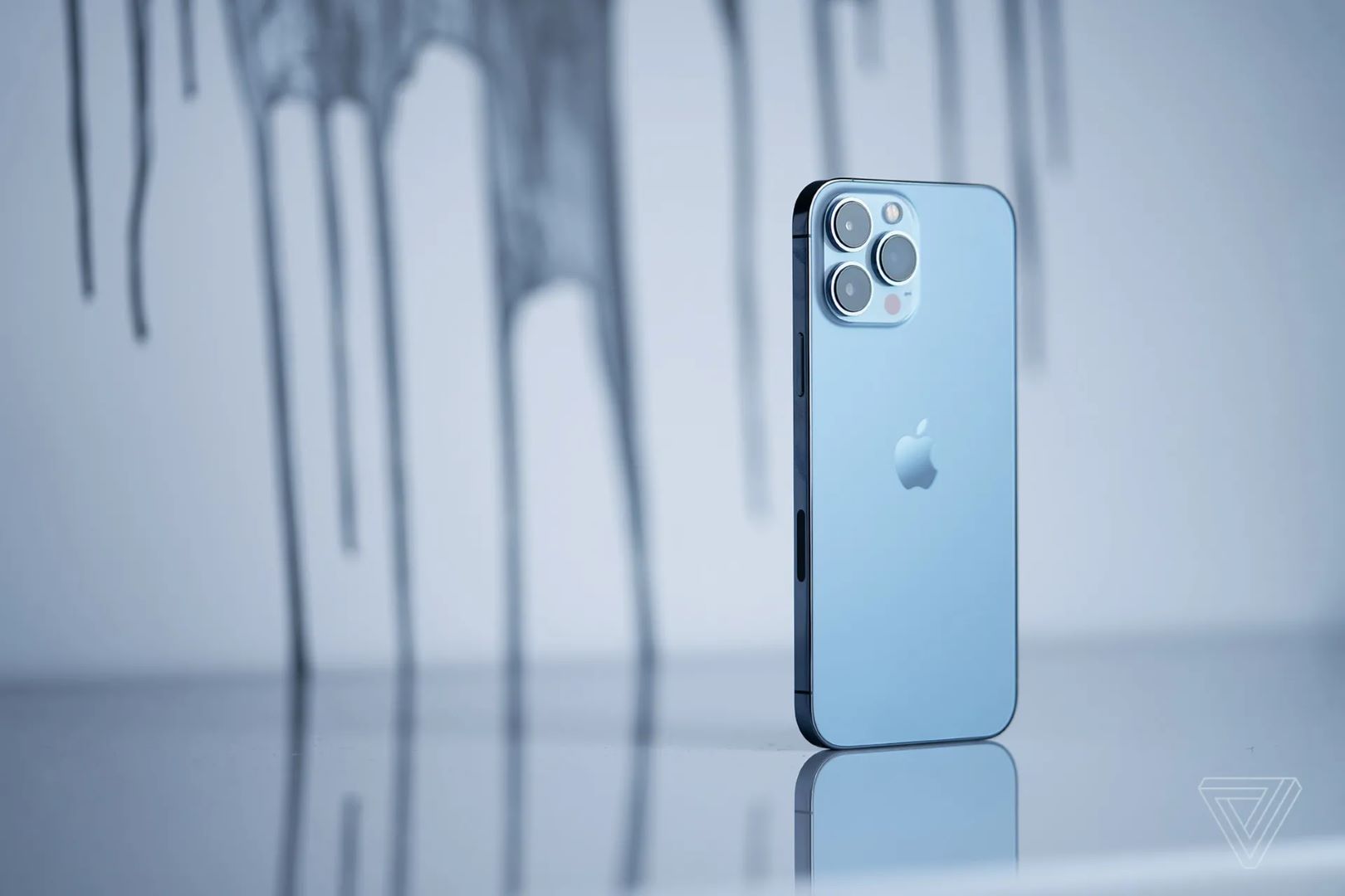Đánh giá iPhone 13 Pro và 13 Pro Max: Màn hình tốt hơn, pin tốt hơn và camera rất ấn tượng