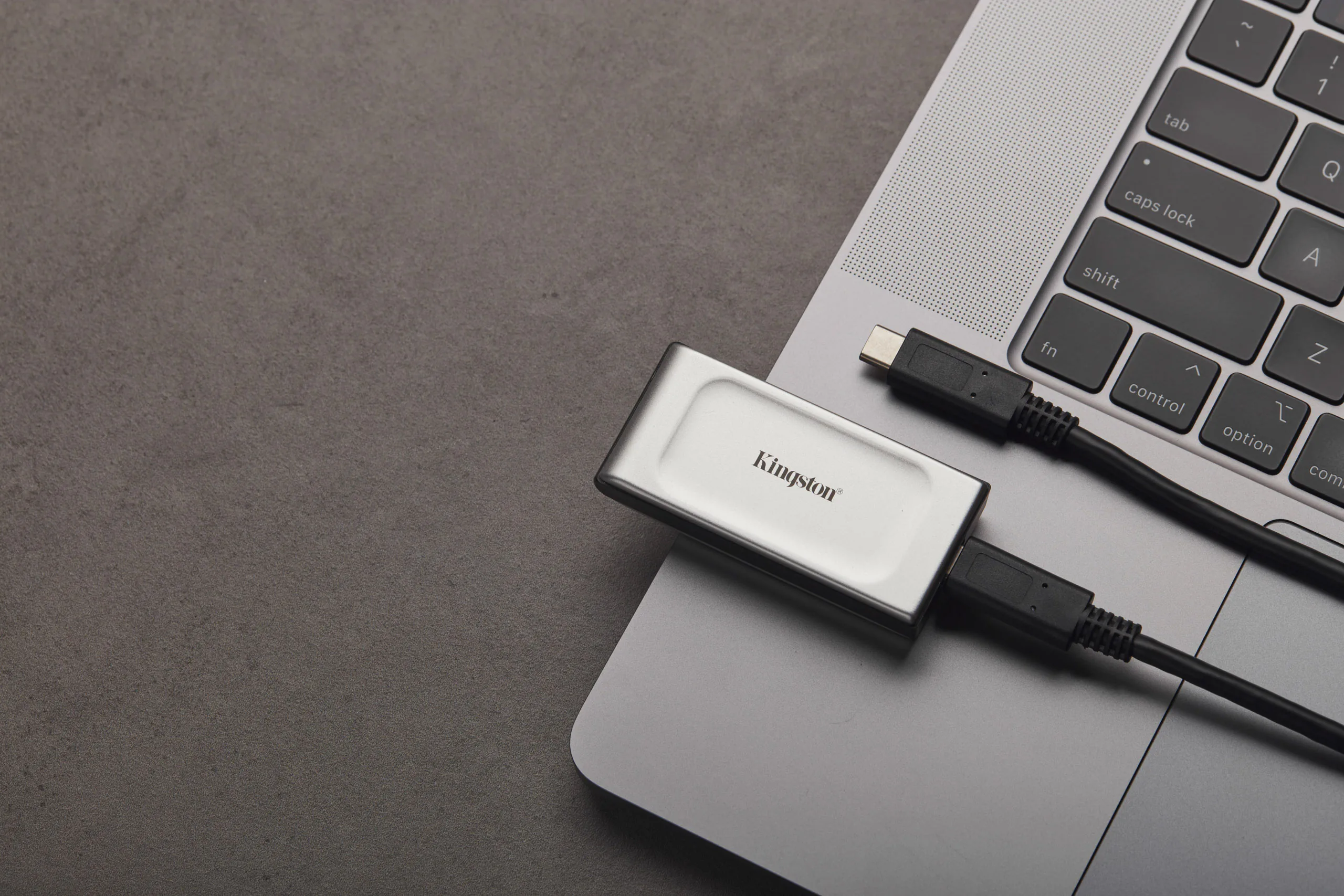 Bạn có thể kết nối được những gì với iPhone 15 bằng USB-C?