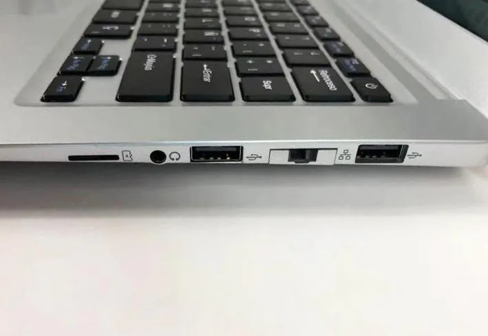 Laptop tầm giá 5 triệu, học sinh có thêm thiết bị chất lượng học online mùa dịch