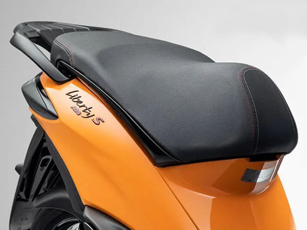 Piaggio Liberty S 125 2021 ra mắt với màu xe mới trẻ trung hơn với giá 58,500,000 VND