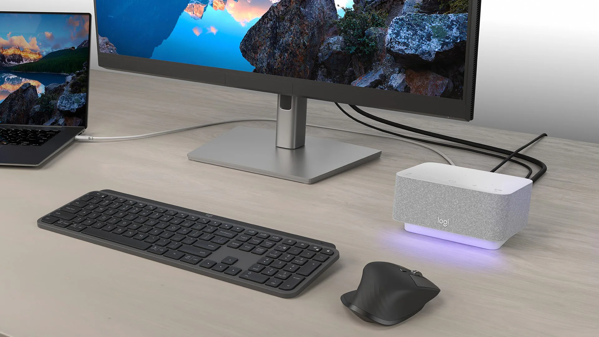 Logitech ra mắt Logi Dock all-in-one có tích hợp loa ngoài