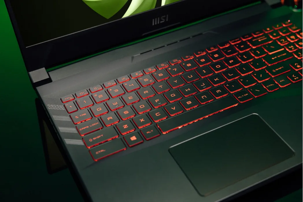 MSI Alpha 15 – Laptop chiến game đỉnh cao với sức mạnh từ cặp đôi nhà AMD
