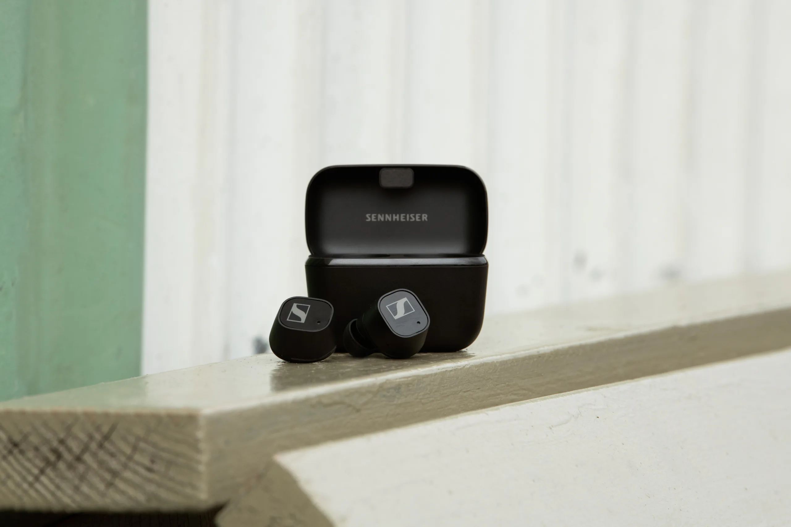 Sennheiser CX Plus True Wireless ra mắt, trang bị chống ồn chủ động, giá 4,699,000 VND