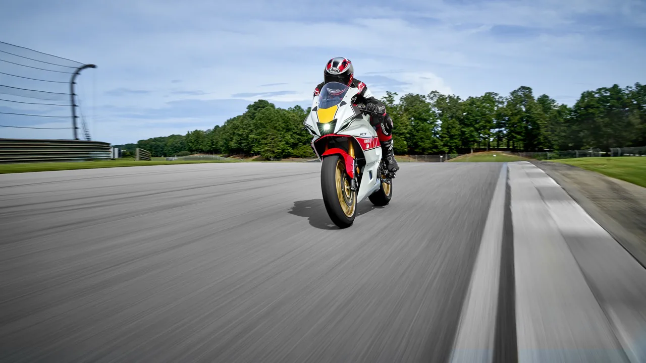 Yamaha ra mắt 4 siêu moto phiên bản kỷ niệm 60 năm vô địch World GP