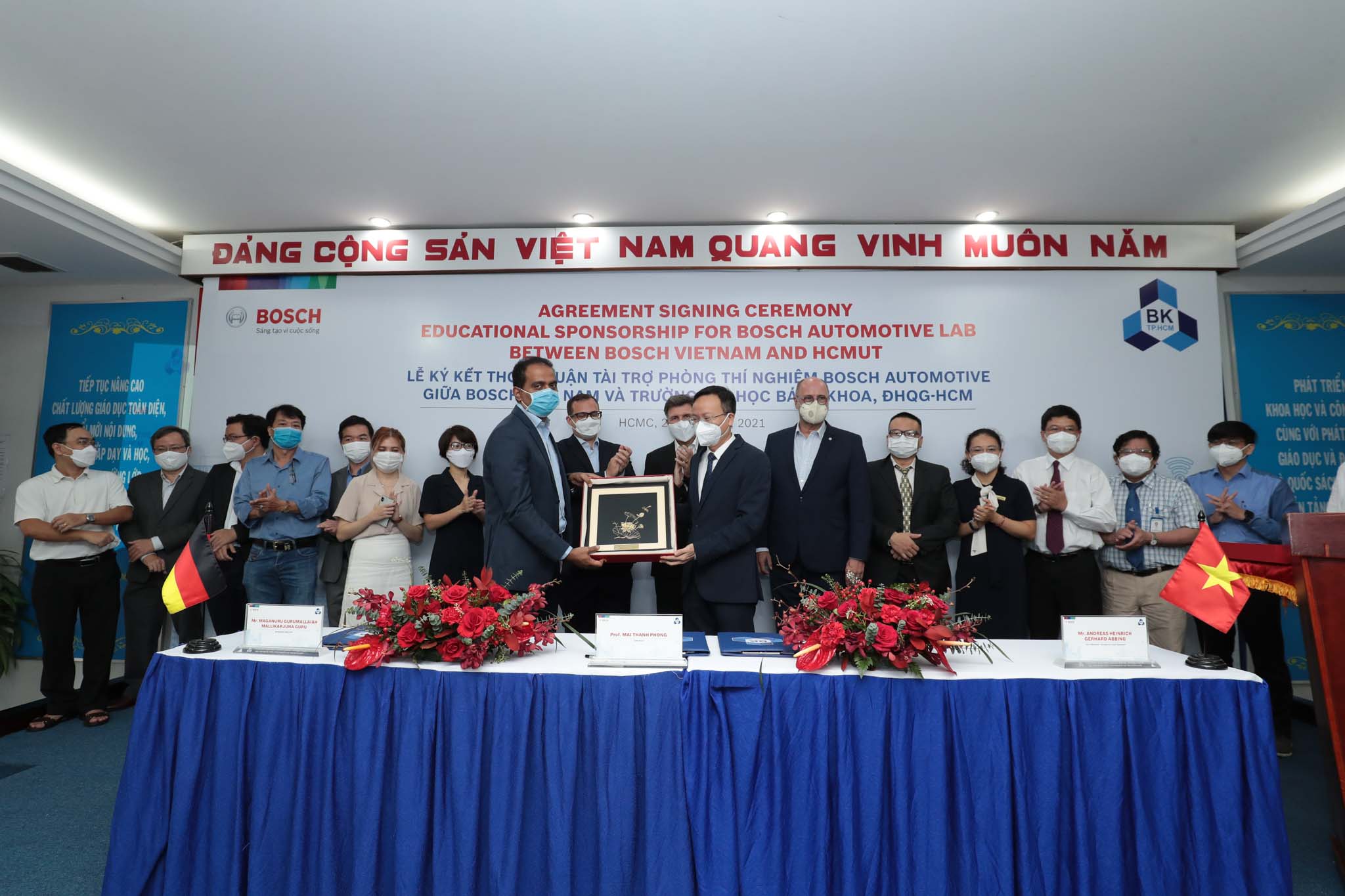 Bosch tài trợ phòng thí nghiệm hiện đại cho các trường đại học kỹ thuật hàng đầu Việt Nam