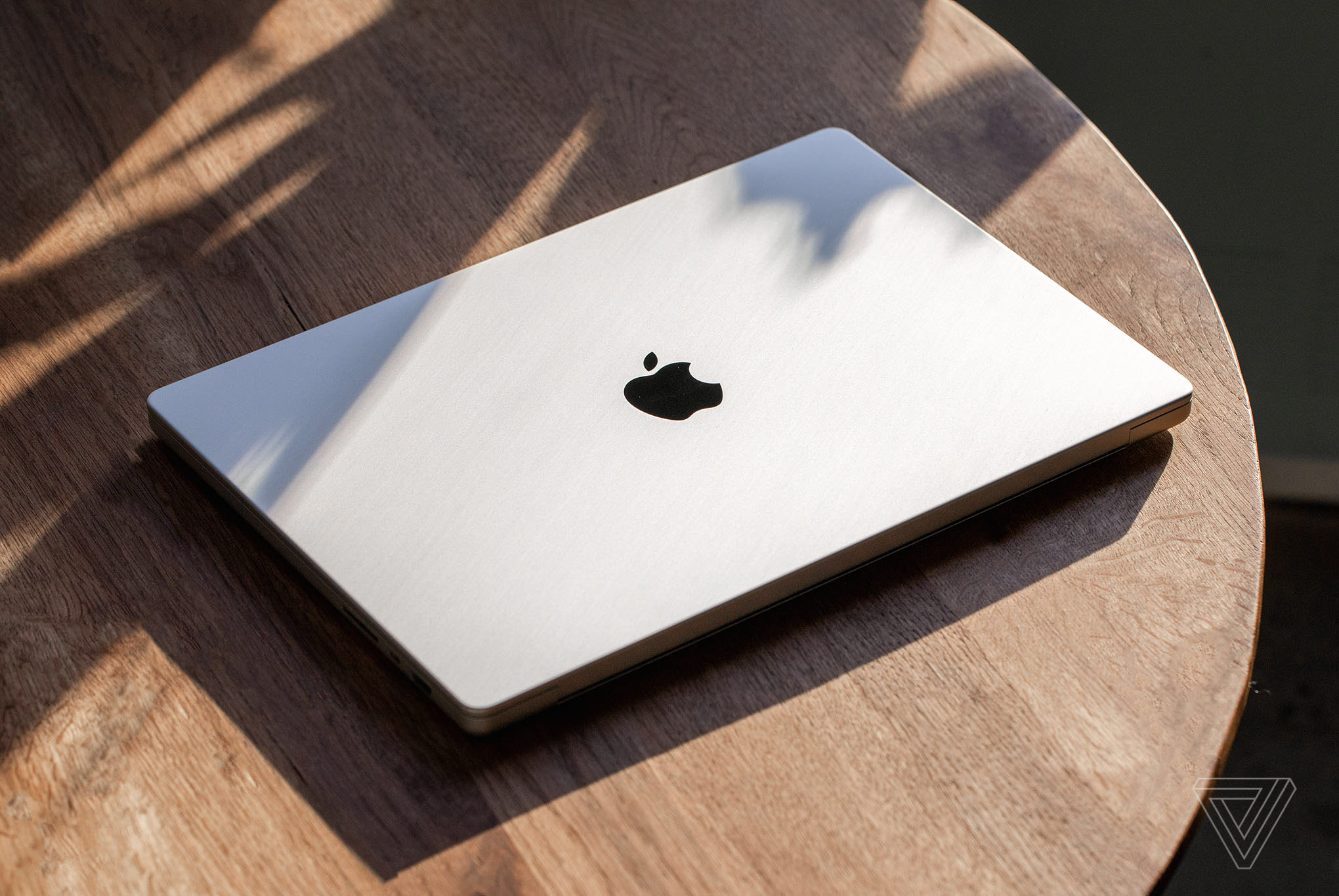 Trải nghiệm nhanh MacBook Pro với M1 Pro và M1 Max: Những thứ người dùng cần đây rồi!