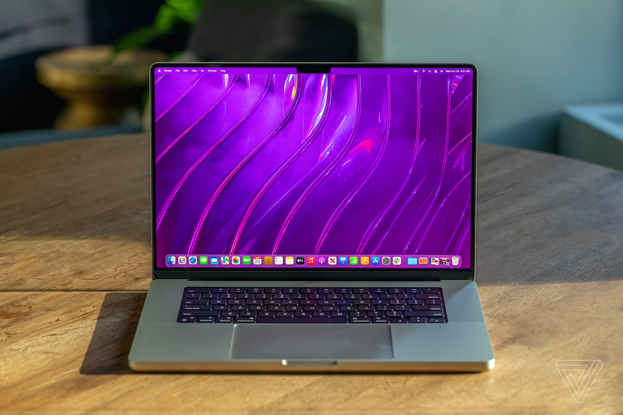 Tuỳ chọn MacBook Pro mới rẻ nhất sắp tới có thể sẽ không có màn hình ProMotion