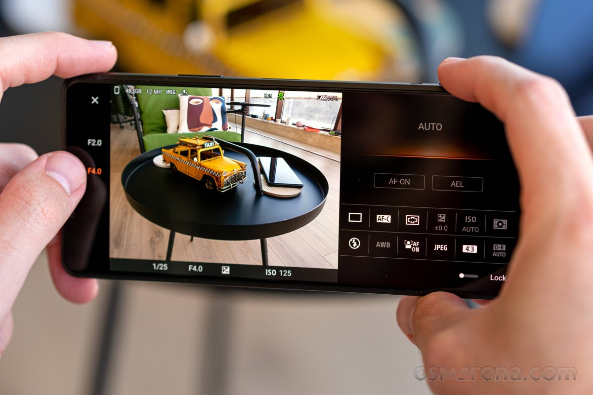 Sony ra mắt smartphone Xperia Pro-I với cảm biến lớn như máy ảnh compact
