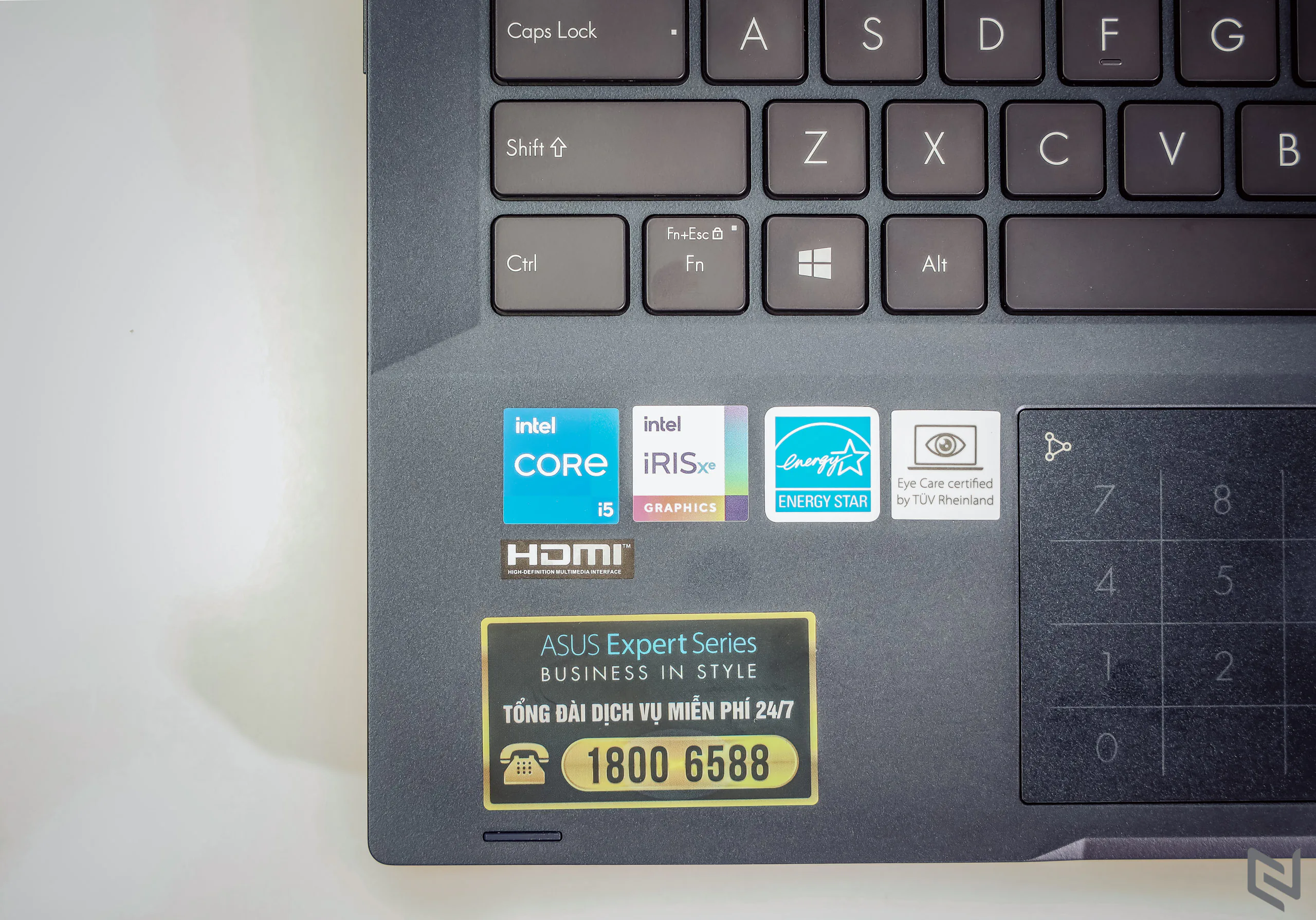 Trên tay laptop doanh nhân ASUS ExpertBook B5 Flip: Sự lựa chọn hoàn hảo cho nhu cầu công việc