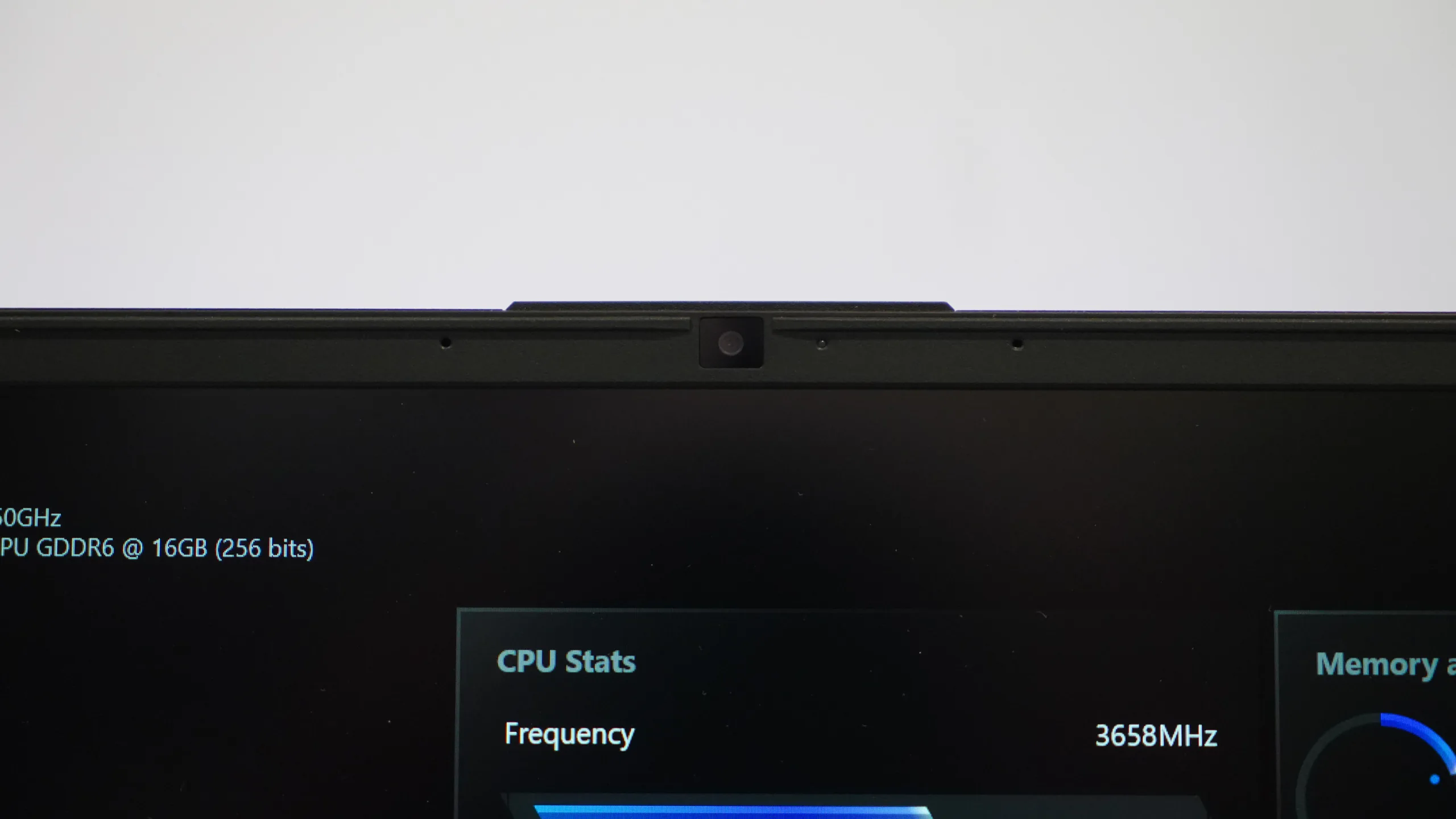 Trên tay laptop ROG Zephyrus S17 từ ASUS: Laptop chơi game và làm việc ưu việt cho người dùng trẻ