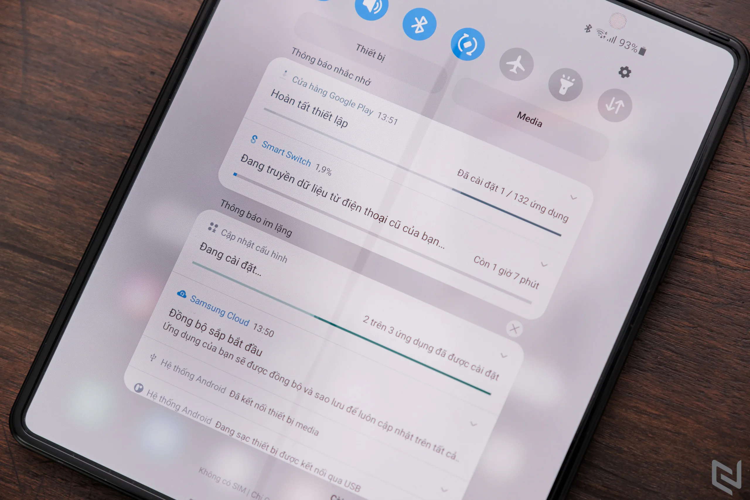 Cách chuyển dữ liệu từ iPhone sang Galaxy Z Fold3/Z Flip3