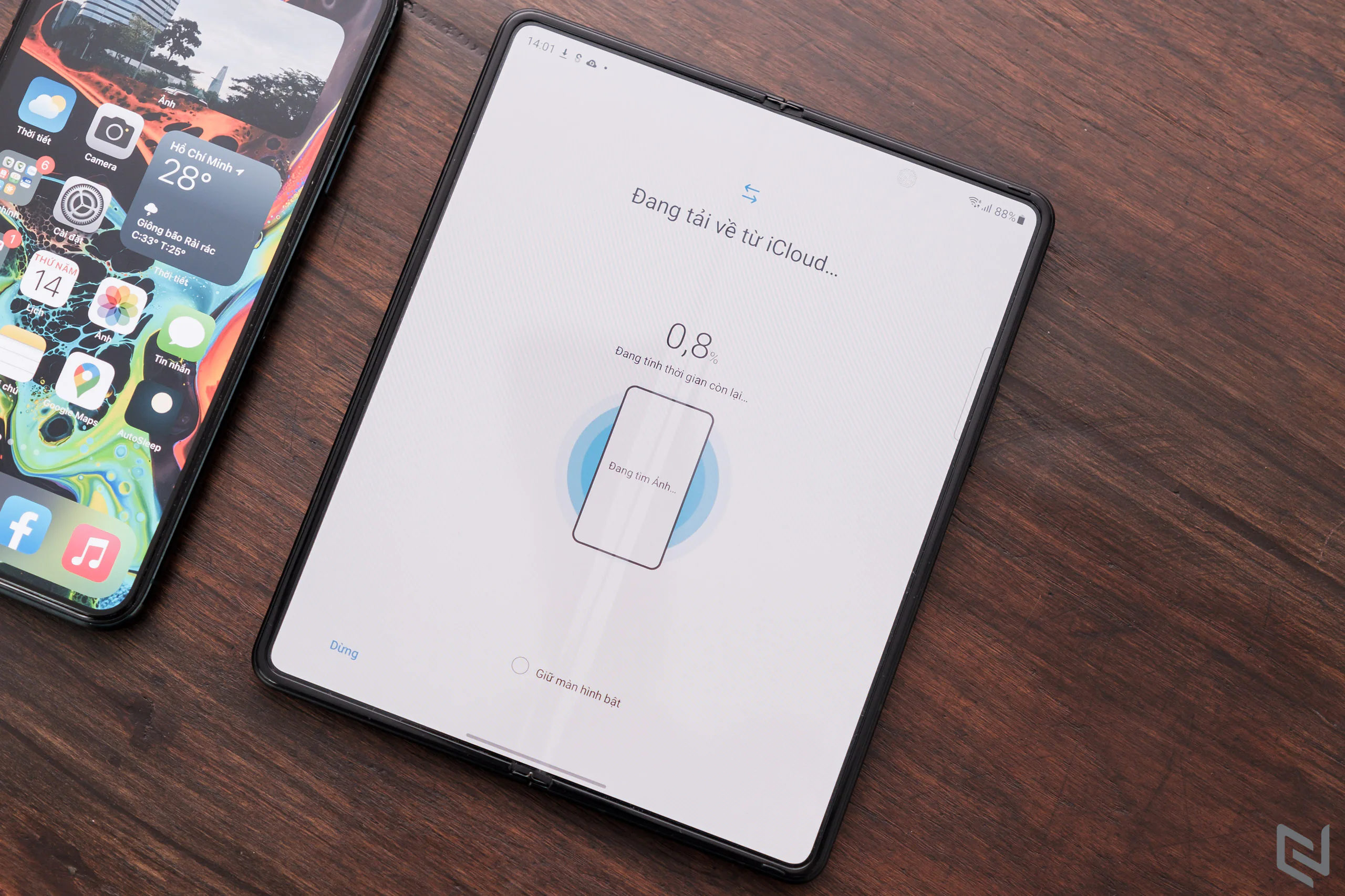 Cách chuyển dữ liệu từ iPhone sang Galaxy Z Fold3/Z Flip3
