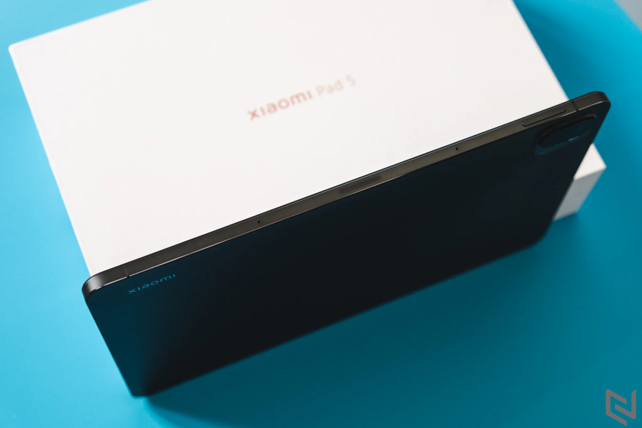 Mở hộp máy tính bảng Xiaomi Pad 5: Màn hình 120Hz với màu sắc ấn tượng, chạy Snapdragon 860 mạnh mẽ