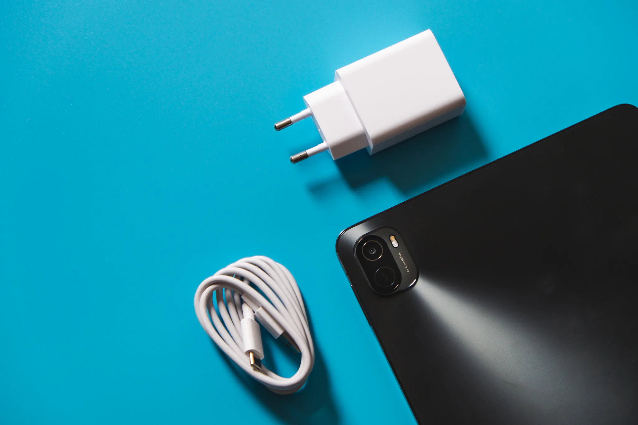 Xiaomi ra mắt công nghệ pin mới tăng dung lượng và khả năng theo dõi sạc nâng cao