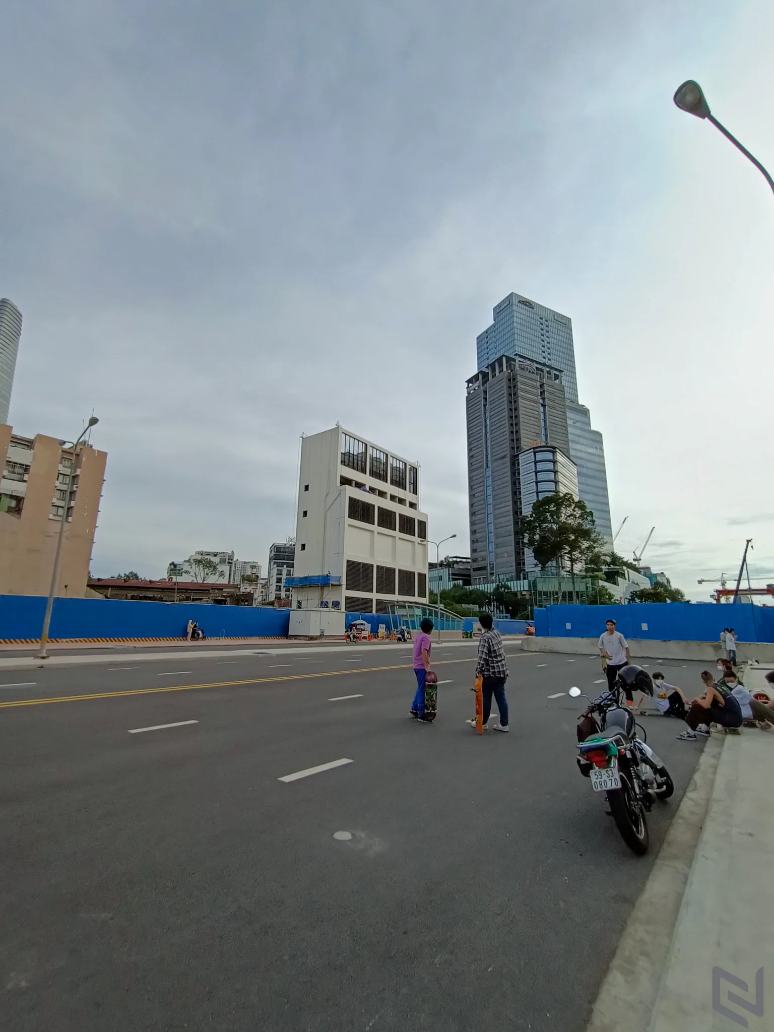 Mẹo chụp ảnh đẹp bằng OPPO Reno6 Z 5G: Chụp chân dung Bokeh Flare đầy nghệ thuật, chụp đêm cũng chuyên nghiệp không kém
