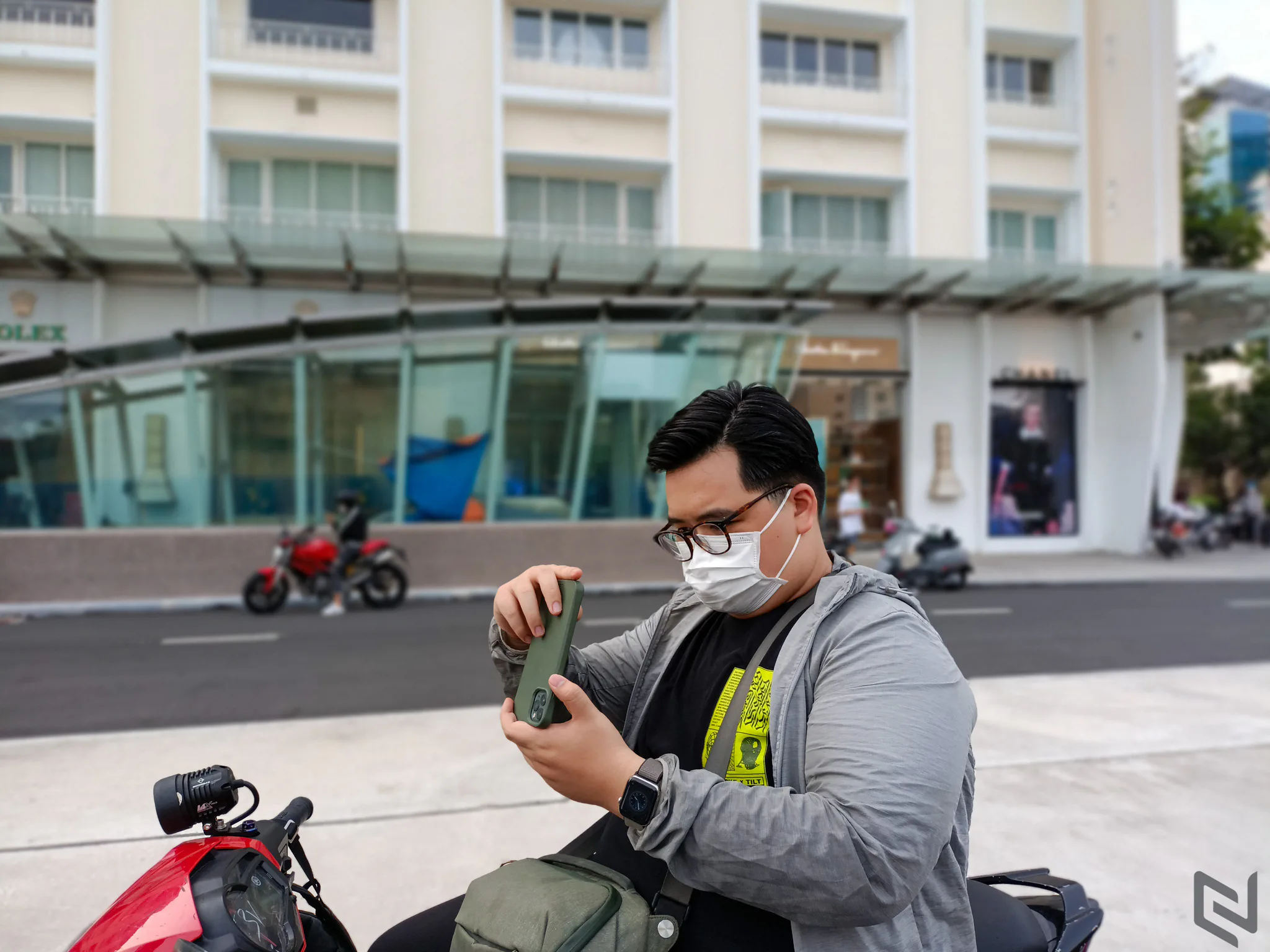 Mẹo chụp ảnh đẹp bằng OPPO Reno6 Z 5G: Chụp chân dung Bokeh Flare đầy nghệ thuật, chụp đêm cũng chuyên nghiệp không kém