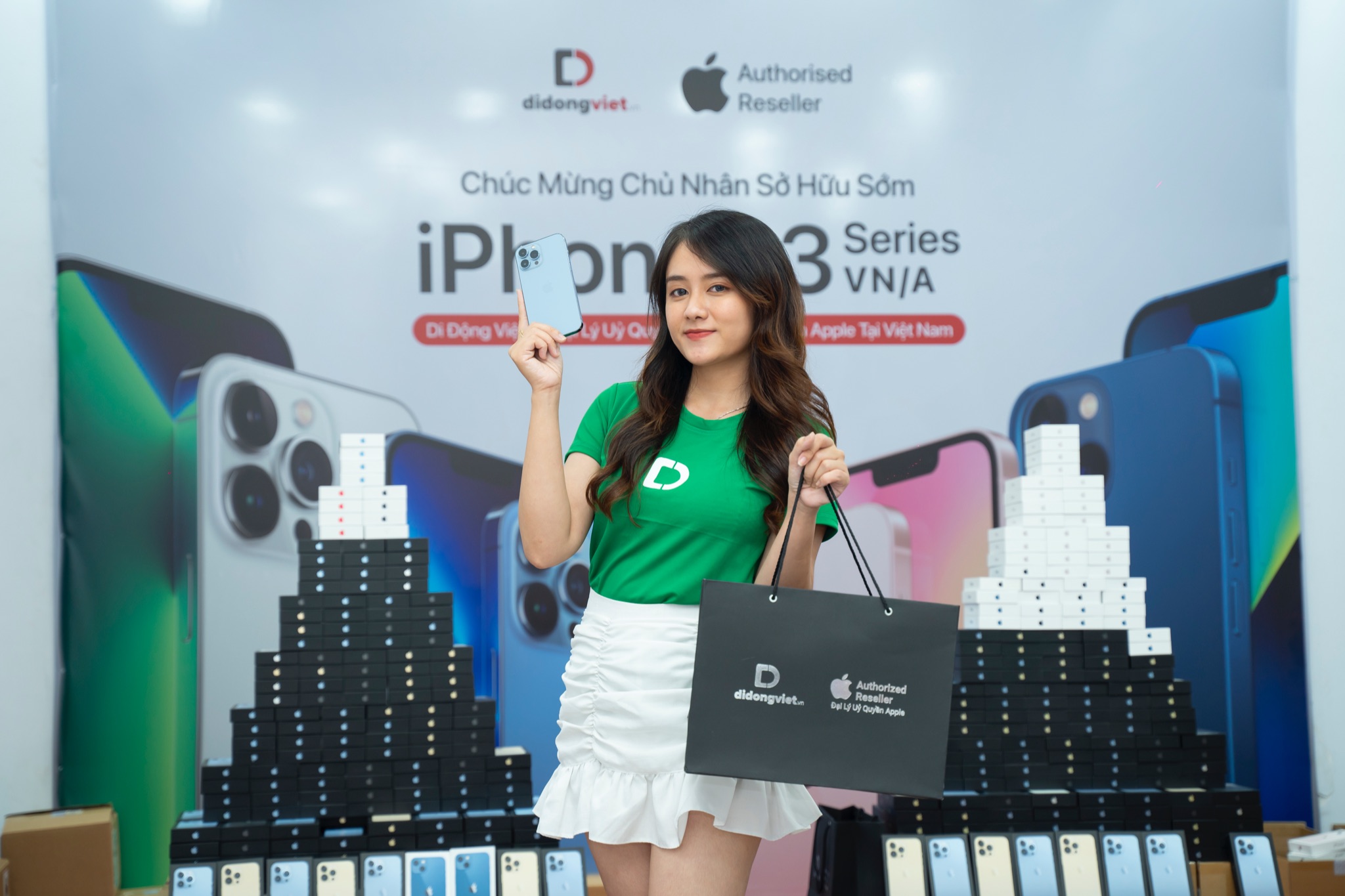 Di Động Việt chuẩn bị iPhone 13 series VN/A, sẵn sàng ngày mở bán rạng sáng 22/10