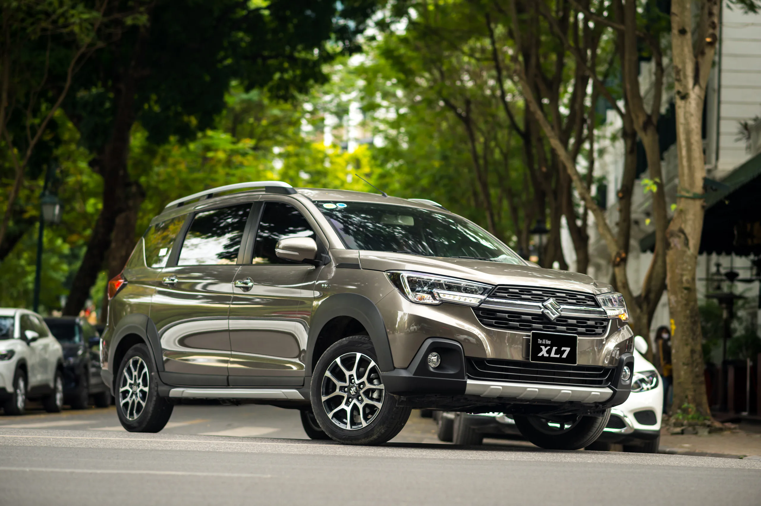 Được săn đón nhất tháng 9, Suzuki XL7 “soán ngôi” đầu bảng của Mitsubishi Xpander trong phân khúc xe 7 chỗ