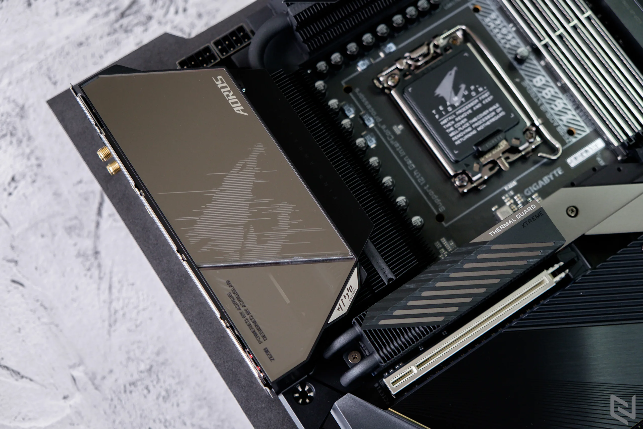 Mở hộp và trên tay bo mạch chủ Z690 AORUS XTREME từ GIGABYTE: Hỗ trợ Intel Core 12th mới nhất, tối thượng đúng nghĩa với dàn giáp chắc nịch