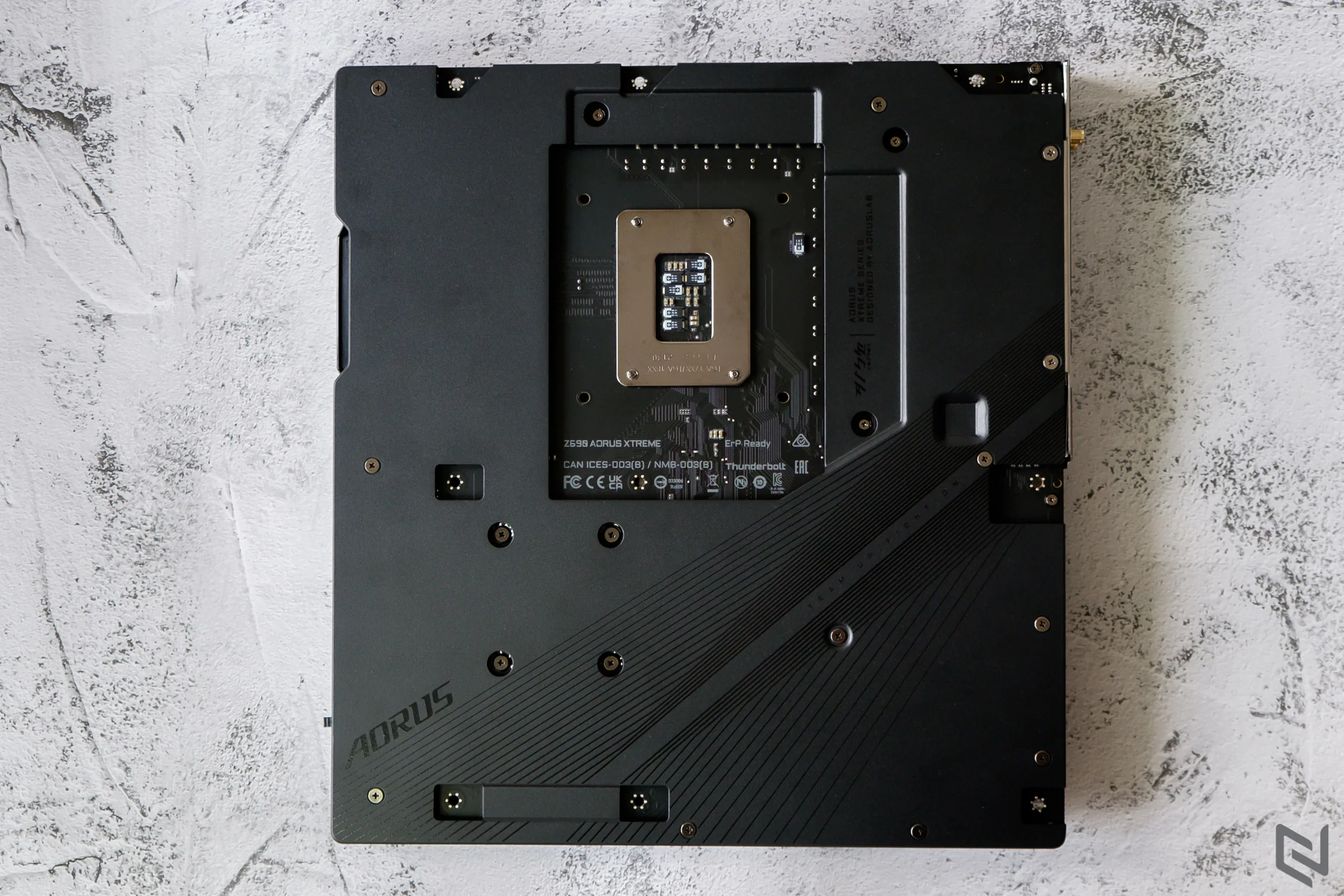 Mở hộp và trên tay bo mạch chủ Z690 AORUS XTREME từ GIGABYTE: Hỗ trợ Intel Core 12th mới nhất, tối thượng đúng nghĩa với dàn giáp chắc nịch