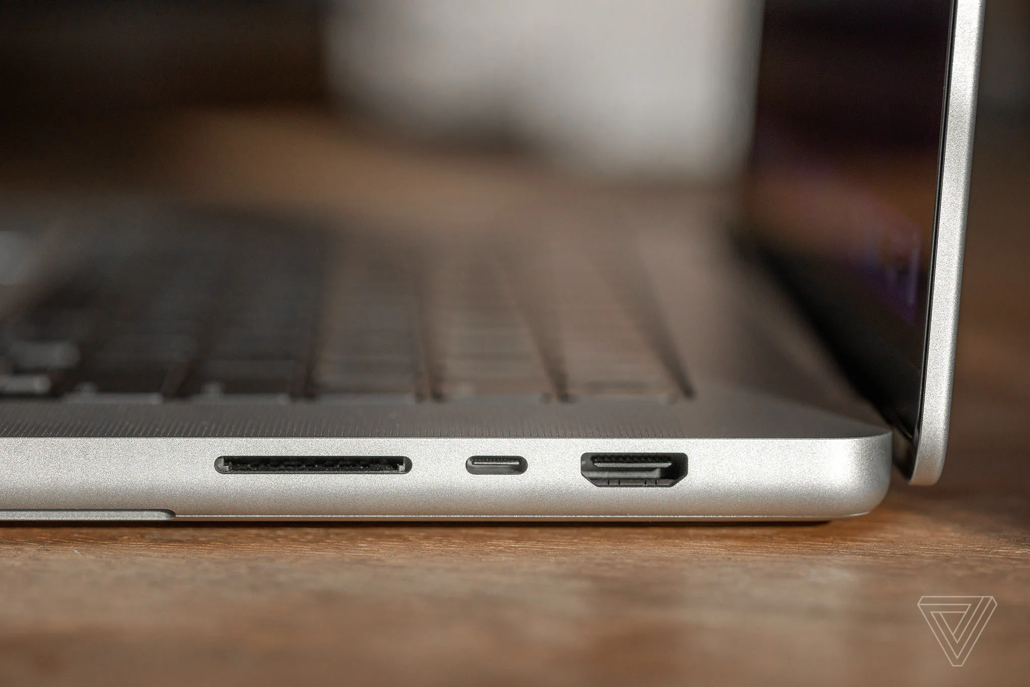 Trải nghiệm nhanh MacBook Pro với M1 Pro và M1 Max: Những thứ người dùng cần đây rồi!
