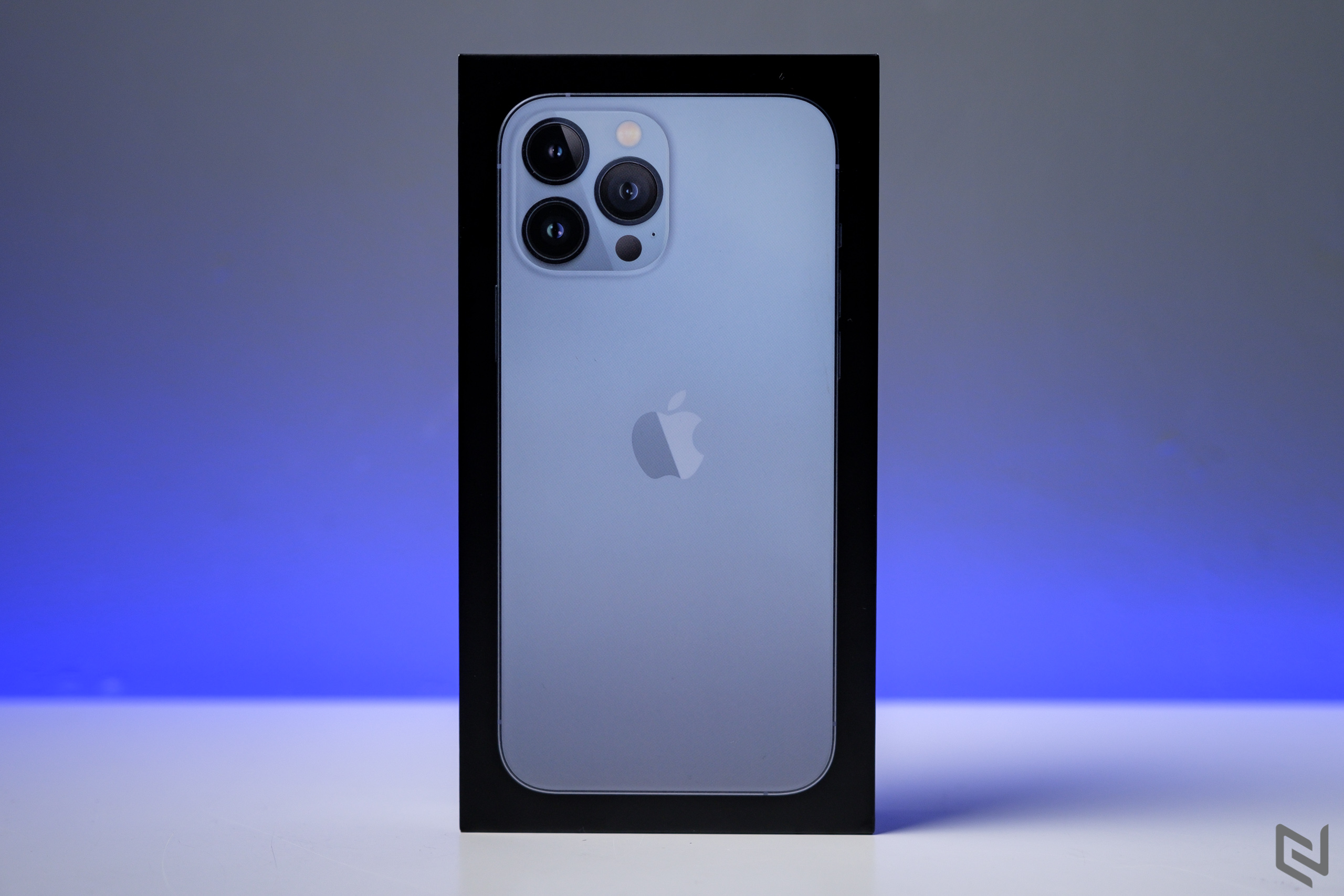 Mở hộp iPhone 13 Pro Max VN/A chính hãng CellphoneS màu Sierra Blue