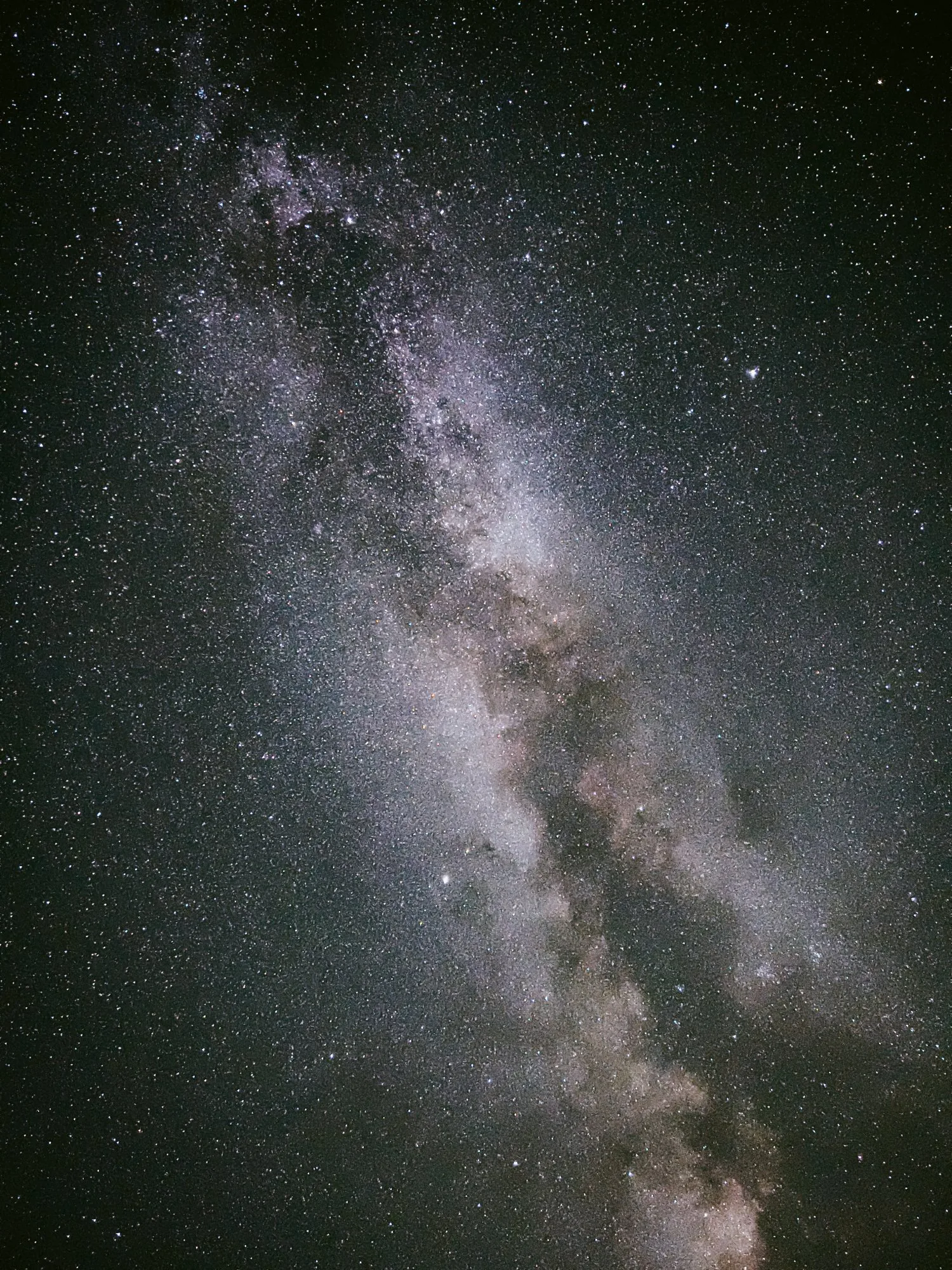 Cùng xem loạt ảnh Milky Way được chụp bởi iPhone 13 Pro Max