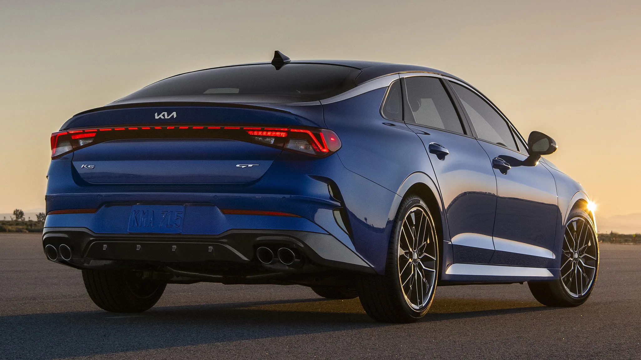KIA Việt Nam bắt đầu nhận đặt trước Sonet và K5 2022, dự kiến giao xe vào tháng 11